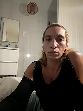 Snapshot of zinalastar chatting on November 23, 2025, 6:19 pm zinalastar online show from November 23, 2025, 6:19 pm