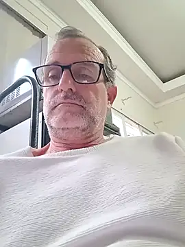 Snapshot of nard53 chatting on December 14, 2025, 8:52 am nard53 online show from December 14, 2025, 8:52 am