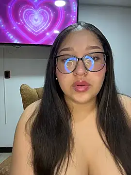 Whitneyy online show from November 18, 2025, 3:01 am