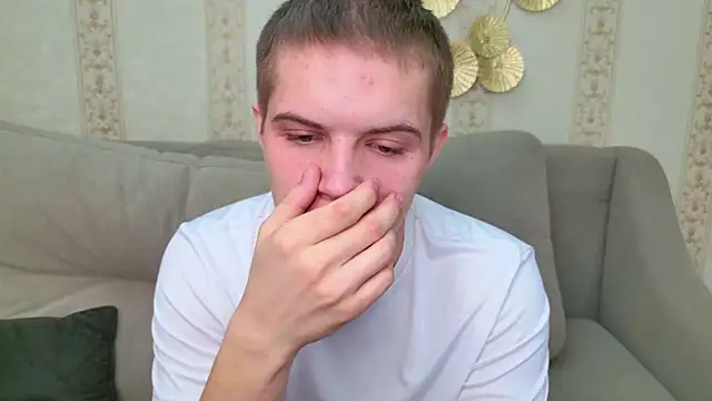 Snapshot of Piter_Ward chatting on December 4, 2025, 8:39 pm Piter Ward online show from December 4, 2025, 8:39 pm