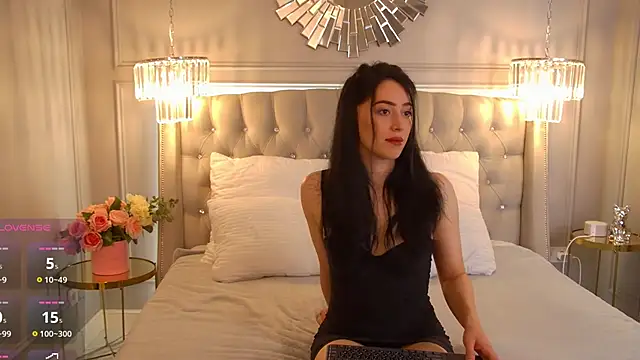 VelissaBowen online show from December 3, 2025, 9:40 am