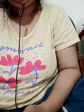 Snapshot of rupamim chatting on December 15, 2025, 11:25 am rupamim online show from December 15, 2025, 11:25 am