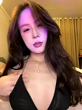 Snapshot of pupu_ chatting on December 15, 2025, 2:32 pm pupu online show from December 15, 2025, 2:32 pm