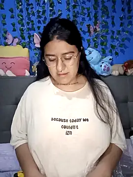 Snapshot of Mailly_Gabby chatting on December 4, 2025, 1:04 am Mailly Gabby online show from December 4, 2025, 1:04 am