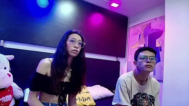 Lianna and Jean online show from November 18, 2025, 12:42 pm