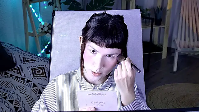 Snapshot of RickiOwens chatting on December 4, 2025, 8:12 am RickiOwens online show from December 4, 2025, 8:12 am