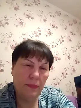 Snapshot of OliviaaSkyy chatting on November 17, 2025, 10:37 pm OliviaaSkyy online show from November 17, 2025, 10:37 pm