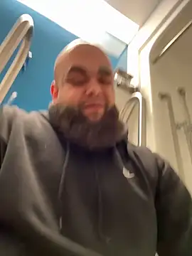 Dee212295 online show from November 18, 2025, 7:51 pm