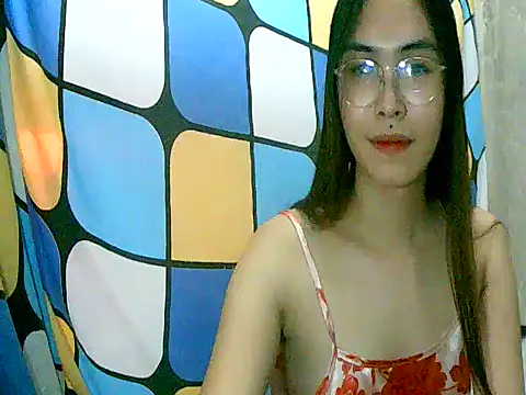 hottest solel online show from December 2, 2025, 11:04 am