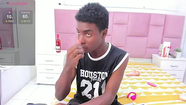 Snapshot of NoahJhonson69 chatting on December 2, 2025, 6:58 pm NoahJhonson69 online show from December 2, 2025, 6:58 pm