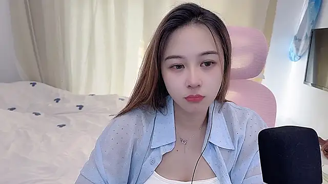 Snapshot of TTtia_ chatting on December 16, 2025, 1:32 am TTtia online show from December 16, 2025, 1:32 am