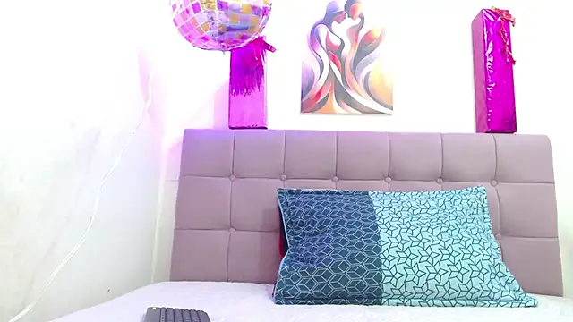 kloe wish online show from November 19, 2025, 2:39 pm