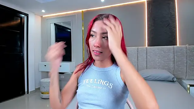 Snapshot of little-doll18 chatting on November 26, 2025, 11:55 am little-doll18 online show from November 26, 2025, 11:55 am