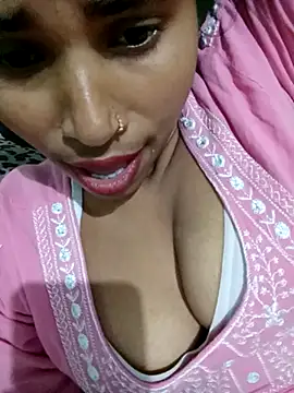 Snapshot of Hott_myraa chatting on December 3, 2025, 3:10 pm Hott myraa online show from December 3, 2025, 3:10 pm