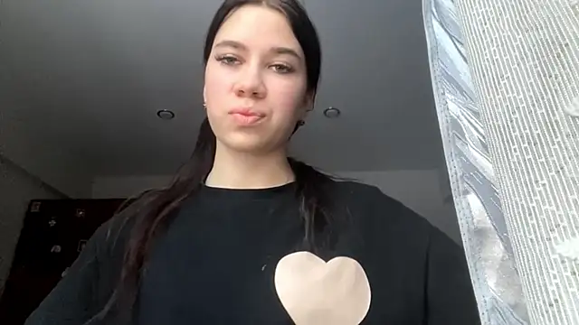 Snapshot of DebbiGoodknight chatting on December 3, 2025, 9:51 am DebbiGoodknight online show from December 3, 2025, 9:51 am