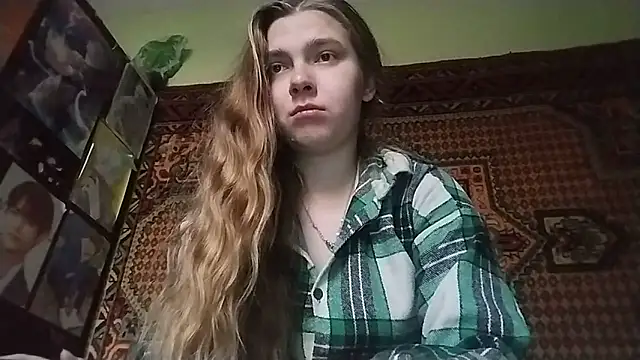 Snapshot of KikiBang chatting on November 29, 2025, 8:06 am KikiBang online show from November 29, 2025, 8:06 am