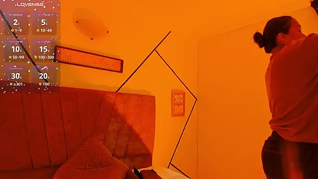 Snapshot of Julieta_Lein_ chatting on December 2, 2025, 10:16 pm Julieta Lein online show from December 2, 2025, 10:16 pm