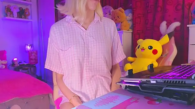 Snapshot of MadamBarbiee chatting on December 1, 2025, 11:54 pm MadamBarbiee online show from December 1, 2025, 11:54 pm