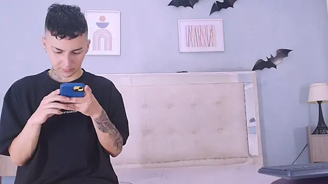 DamianAndMAximoo online show from December 1, 2025, 12:10 pm