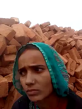 Snapshot of manishahot133 chatting on December 14, 2025, 9:47 am manishahot133 online show from December 14, 2025, 9:47 am