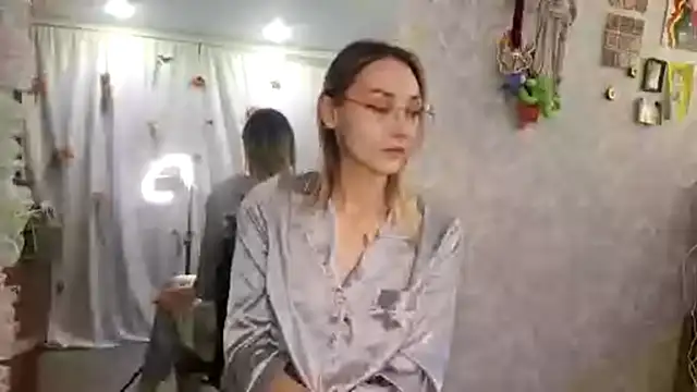 Snapshot of MistieSchorn chatting on November 20, 2025, 1:00 pm MistieSchorn online show from November 20, 2025, 1:00 pm