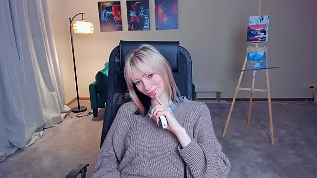 AuraMcvea online show from November 21, 2025, 7:51 am