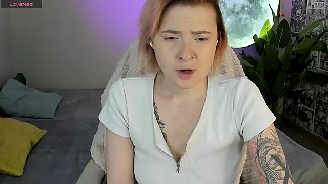 LaylaCookies  online show from November 23, 2025, 5:40 am