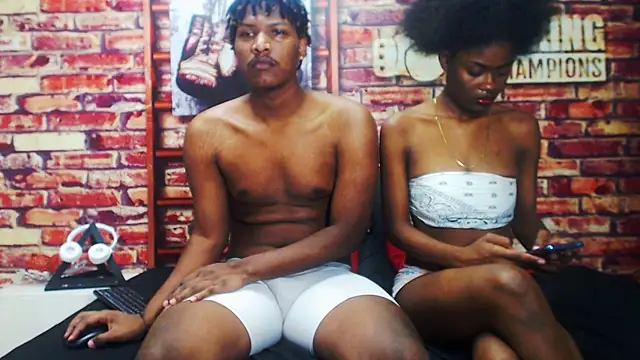 Snapshot of BlackAndAxel chatting on December 14, 2025, 10:14 pm BlackAndAxel online show from December 14, 2025, 10:14 pm