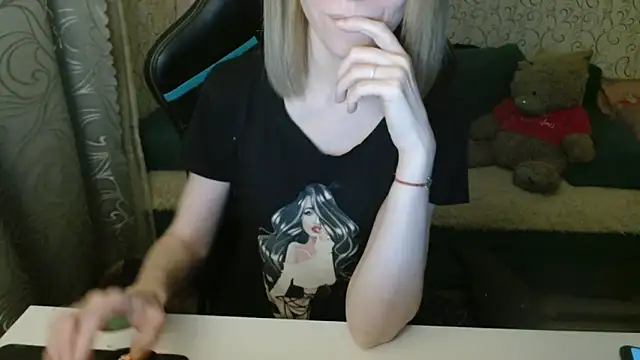   Katherine    online show from December 5, 2025, 3:20 pm