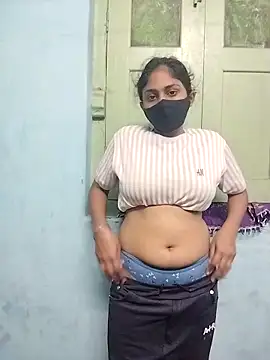 Snapshot of Miss_tinaaa chatting on November 28, 2025, 11:24 am Miss tinaaa online show from November 28, 2025, 11:24 am