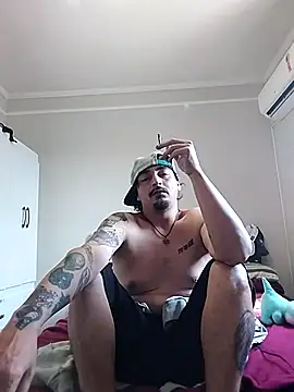 Snapshot of LUcyf3RmAl3696 chatting on December 2, 2025, 11:59 am LUcyf3RmAl3696 online show from December 2, 2025, 11:59 am