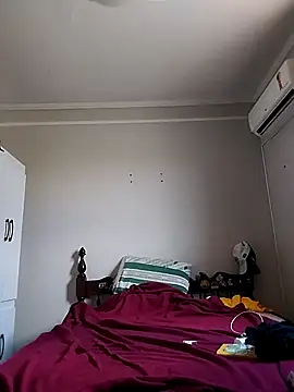 Snapshot of LUcyf3RmAl3696 chatting on December 3, 2025, 3:54 pm LUcyf3RmAl3696 online show from December 3, 2025, 3:54 pm