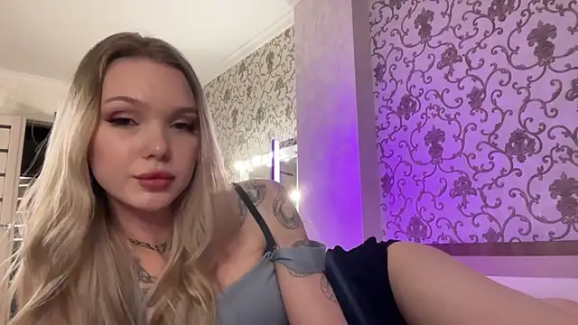 Amelly 04Sun online show from December 4, 2025, 7:11 pm