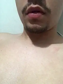 vitorwez online show from November 24, 2025, 6:46 am