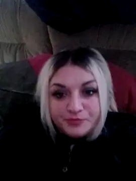 Snapshot of CharleyCream chatting on December 5, 2025, 10:35 am CharleyCream online show from December 5, 2025, 10:35 am