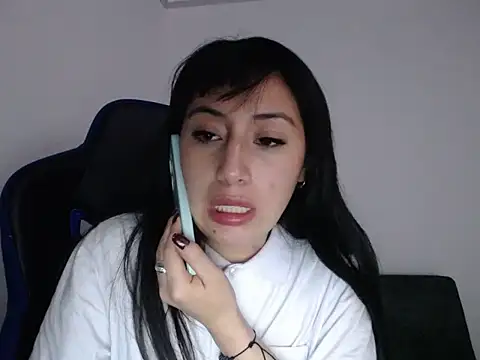 Snapshot of luisa_homes chatting on December 14, 2025, 9:30 pm luisa homes online show from December 14, 2025, 9:30 pm