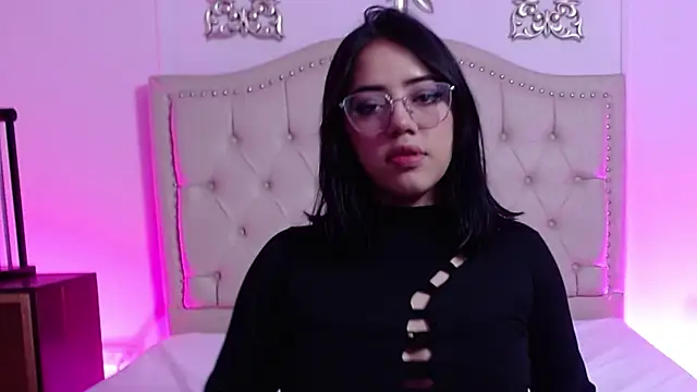 Lia Lean online show from November 29, 2025, 11:24 am