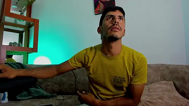 Snapshot of RexWildExplore chatting on December 3, 2025, 10:30 pm RexWildExplore online show from December 3, 2025, 10:30 pm