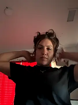 juicyonjuicy online show from December 15, 2025, 4:55 pm