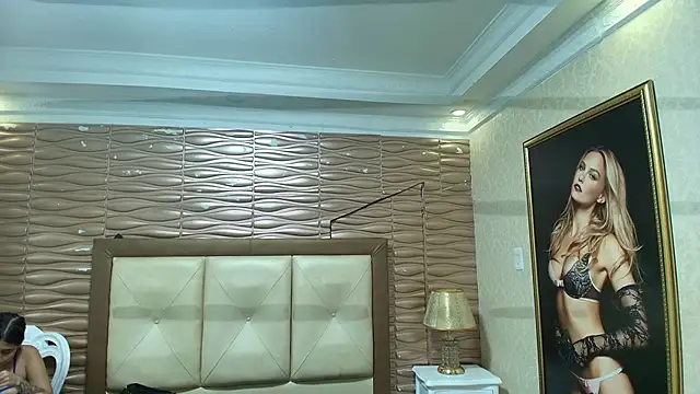 Madyscarlett online show from November 30, 2025, 12:20 pm