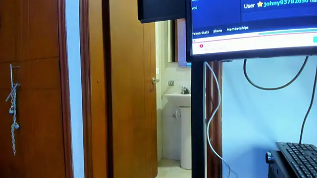 Snapshot of Bad_queen22 chatting on December 5, 2025, 4:10 am Bad queen22 online show from December 5, 2025, 4:10 am