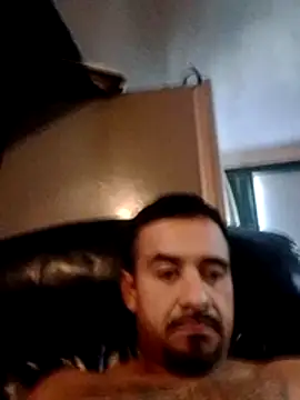 paoandjoe1010 online show from December 4, 2025, 6:49 pm