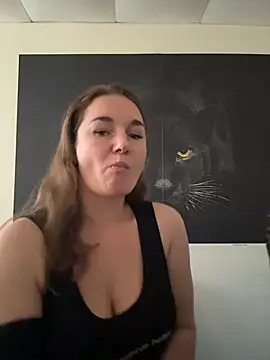 Snapshot of VaryaRose chatting on December 3, 2025, 6:32 am VaryaRose online show from December 3, 2025, 6:32 am