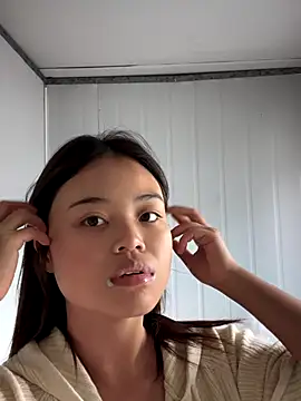 Toffee-00 online show from November 23, 2025, 6:24 am