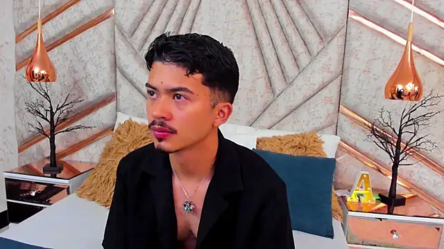 NicolaiKarav online show from November 28, 2025, 11:02 am