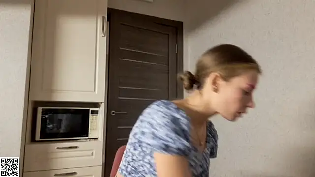 JessHunterti online show from November 23, 2025, 2:28 pm