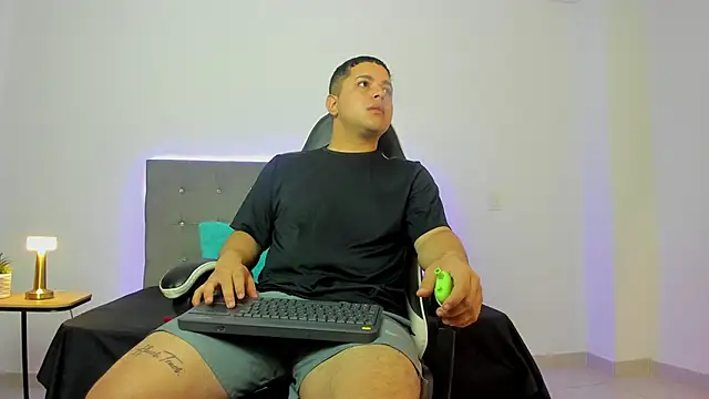 bry hill online show from December 2, 2025, 1:17 pm