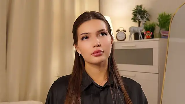 Snapshot of MiriamFeavel chatting on November 23, 2025, 12:38 pm MiriamFeavel online show from November 23, 2025, 12:38 pm