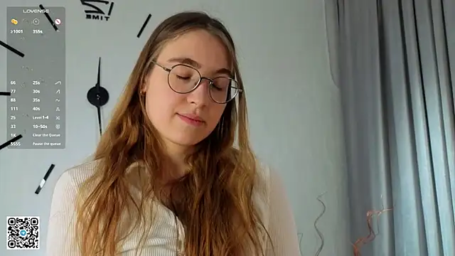 Snapshot of DebbraBickler chatting on December 3, 2025, 6:17 pm DebbraBickler online show from December 3, 2025, 6:17 pm