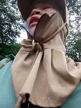 Snapshot of nangmo chatting on December 2, 2025, 12:27 am nangmo online show from December 2, 2025, 12:27 am